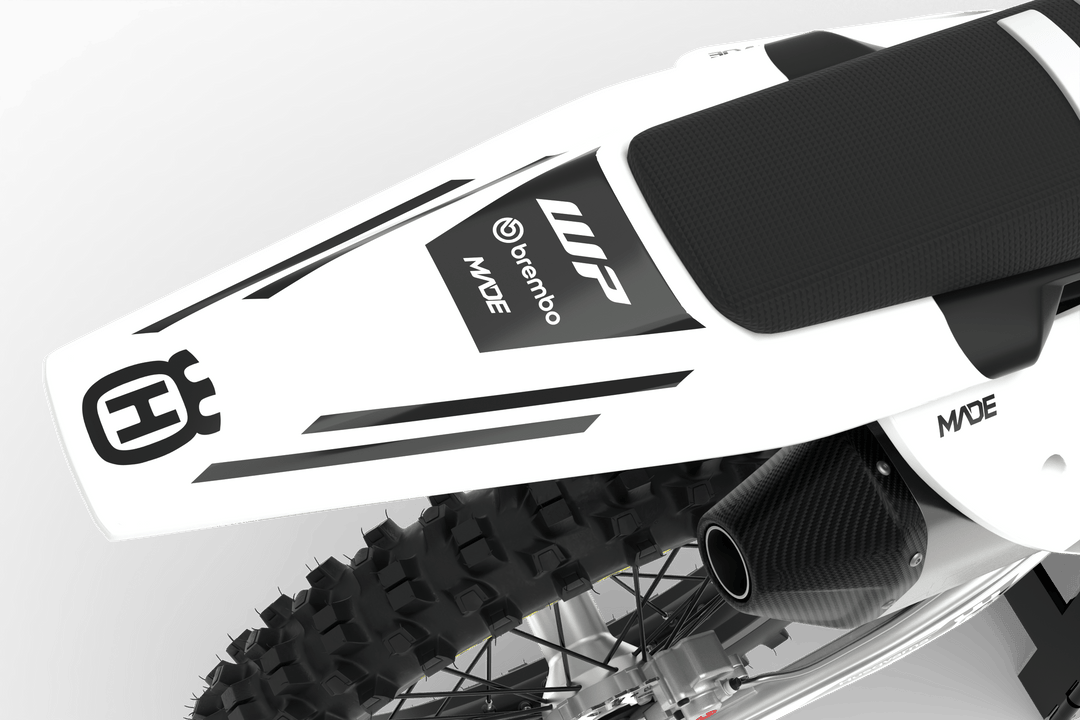HUSQVARNA SWISS GRAPHICS KIT - Madestickers White#color_white