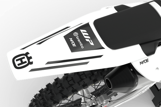 HUSQVARNA SWISS GRAPHICS KIT - Madestickers White#color_white