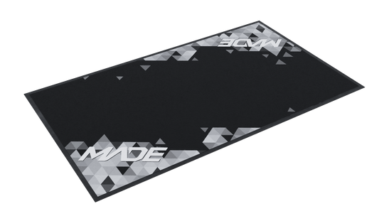 MADE TRIANGLE PIT MAT - Madestickers