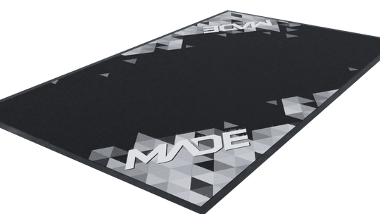 MADE TRIANGLE PIT MAT - Madestickers